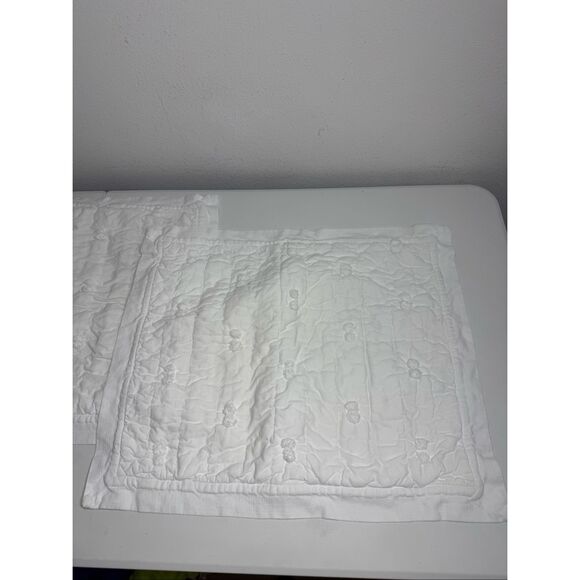 Rare Pottery Barn Set of 2 White Standard Pillow Sham Cotton - Picture 2 of 16